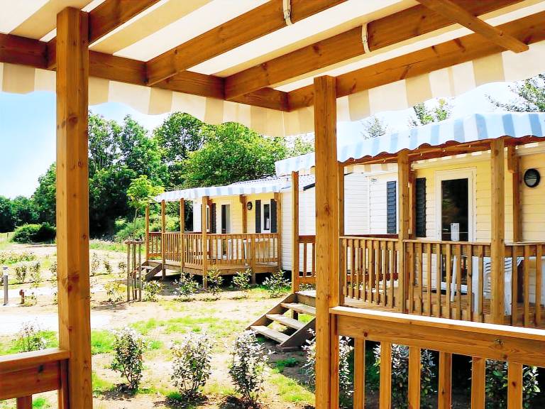 Mobile home with heated pool & patio | Pets are welcome — photo 5