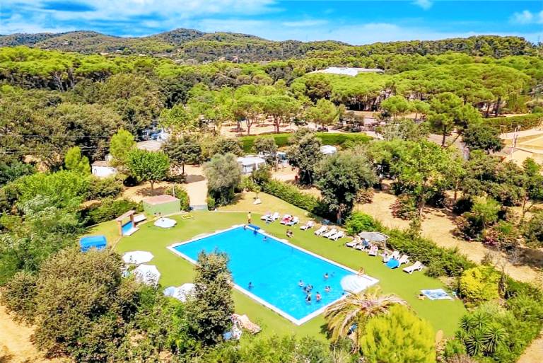 Camping suite with pool in Calella