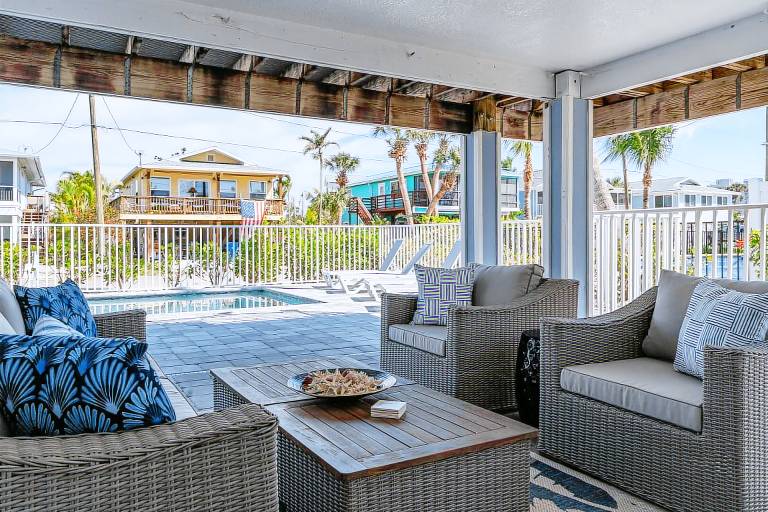 Vacation home with private pool & terrace — photo 2