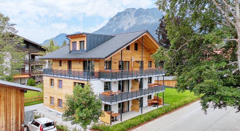 Holiday apartment with yard, sauna & patio in Oberstdorf