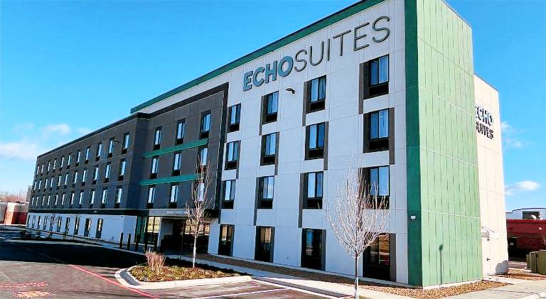 ECHO Suites Extended Stay by Wyndham Springfield Airport PLZ in Springfield, MO