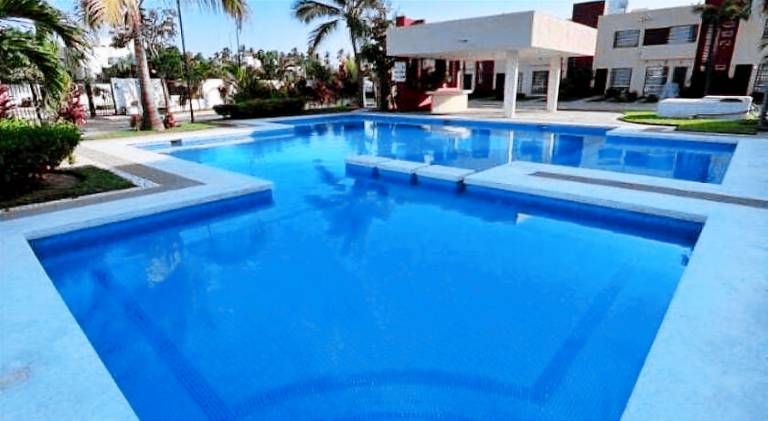 Vacation home with pool in Acapulco