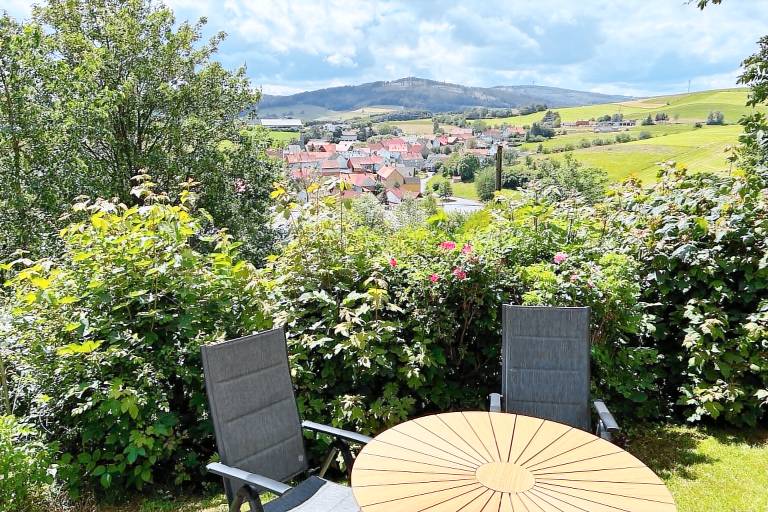 House with garden & terrace | Nature view — photo 2