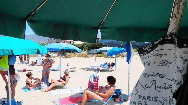 Family-friendly holiday apartment with yard, pool & barbeque | Sea view | Beach nearby | Pets allowed — photo 3