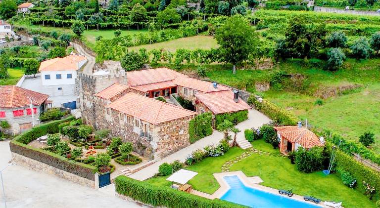 Vacation home with pool in Braga
