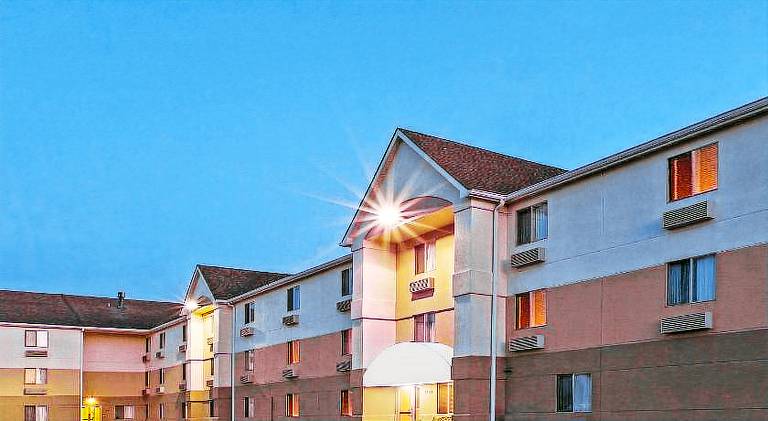 MainStay Suites Wichita Northeast