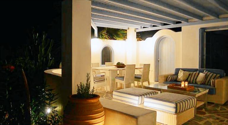 Fully equipped pleasant villa with private pool, patio & hot tub | Beach nearby | Suitable for remote work | Pets are welcome — photo 2