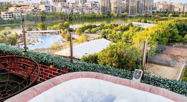Holiday apartment with hot tub & terrace — photo 5