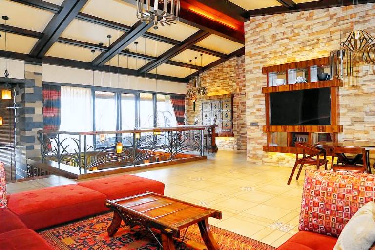 Luxury 4 Bed Hill Villa w Pool, Jacuzzi & Garden — photo 3