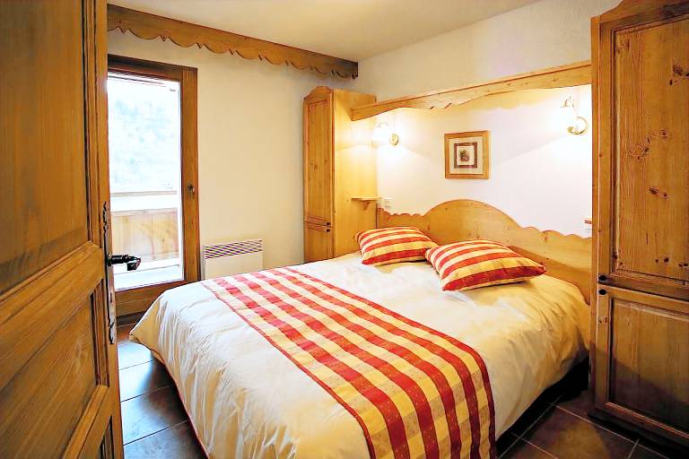 300m from shops, swimming pool, sauna, hammam, terrace, balcony, tv, ski locker, 53m², Montgenèvre — photo 2
