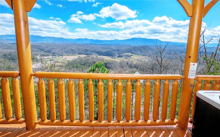Cabin with jacuzzi, pool & sauna | Mountain view — photo 4