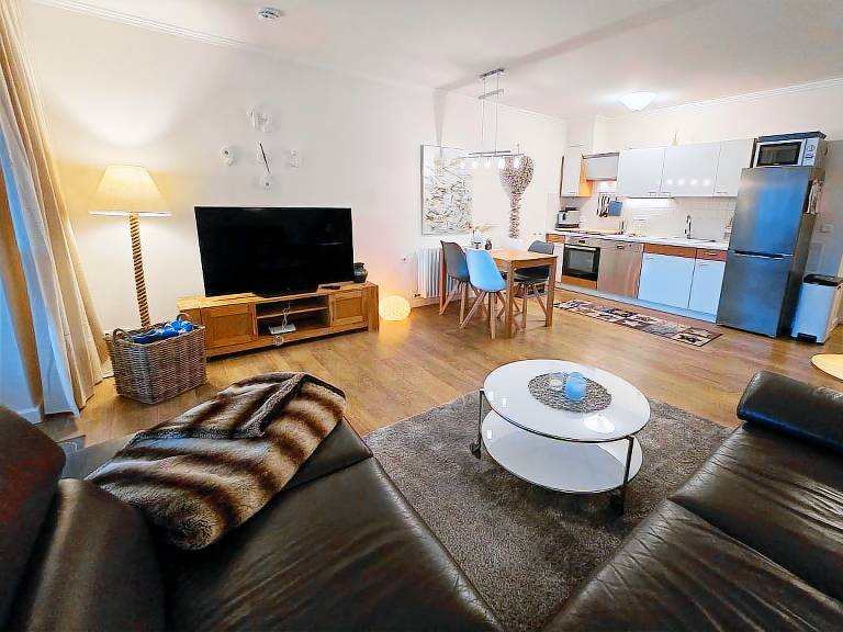 Komfortplus Ferienwohnung mit 1 Schlafzimmer und Balkon im Obergeschoss — photo 4