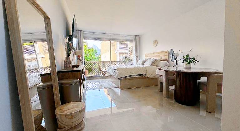 Rental apartment with terrace | Suitable for remote work in Puteaux