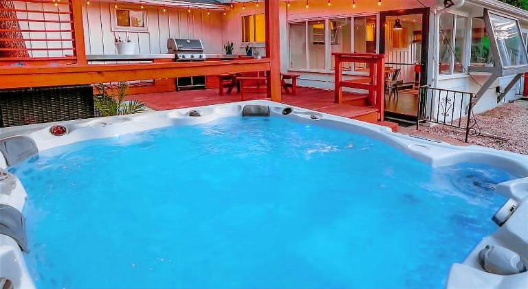 House with jacuzzi | Pets allowed — photo 5