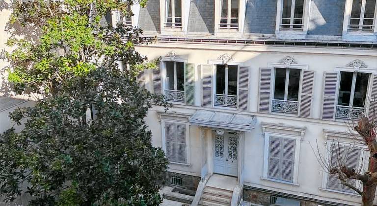 Fully equipped wonderful holiday apartment | Next to Arc de Triomphe | Good for workation | Pet-friendly in Paris