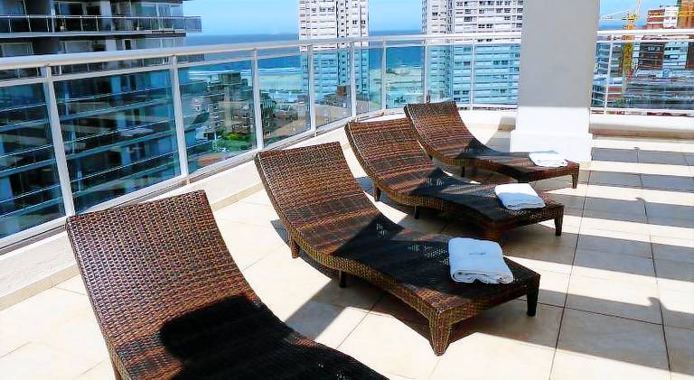 Apartment with pool, patio & grill | Beach nearby | Pets allowed — photo 5