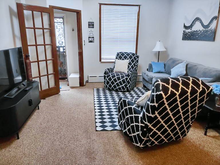 Child-friendly nice vacation home with yard | Pets allowed — photo 4