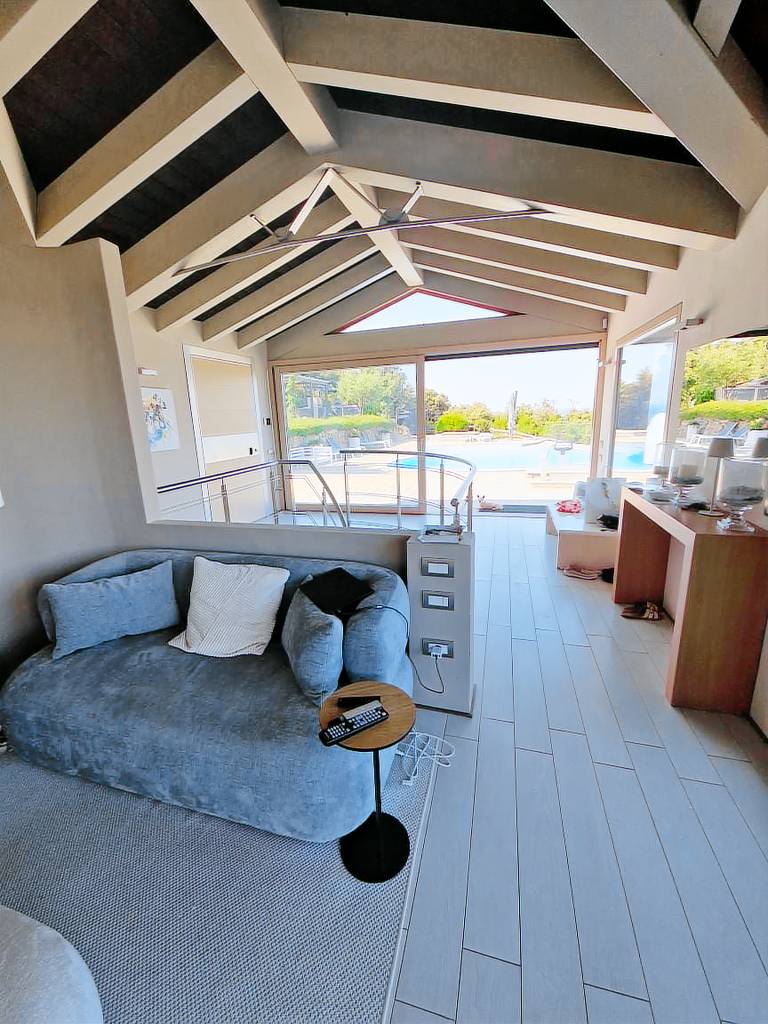 Children-friendly lovely villa with patio, yard & barbecue | Panoramic view | Pets allowed — photo 3
