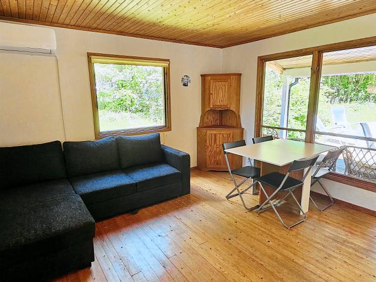 Child-friendly chalet with yard, barbeque & sauna | Garden view | Dogs allowed — photo 5