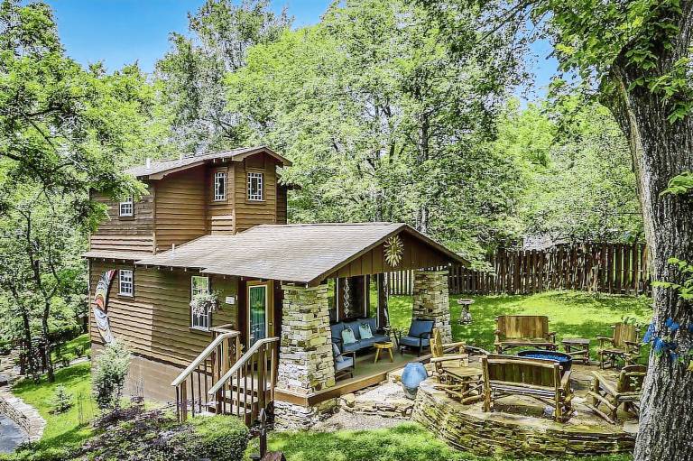 Cabin Eureka Springs