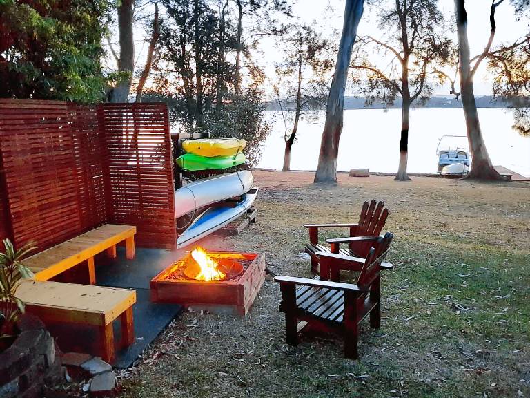 House Mannering Park