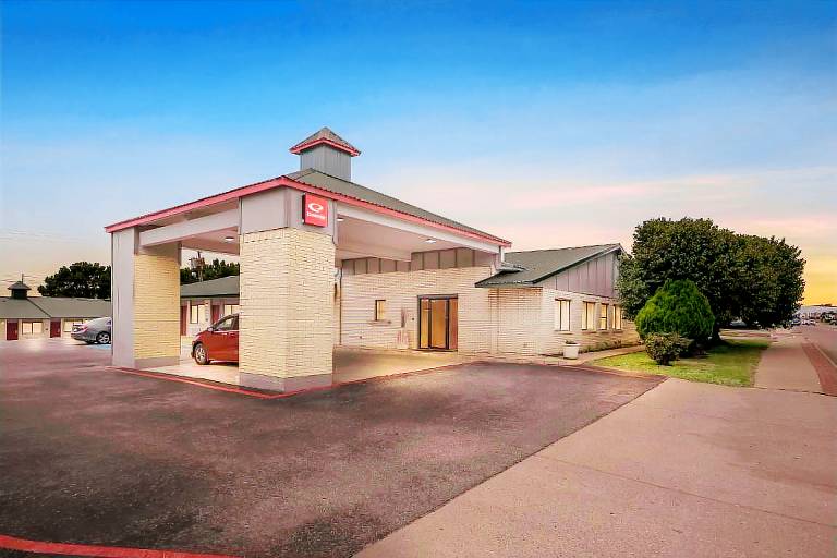 Econo Lodge Childress — photo 5