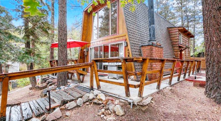 Fully equipped lovely house with hot tub, grill & terrace | Dogs allowed in Big Bear Lake, CA
