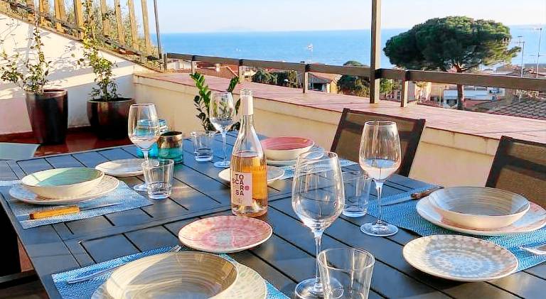 Fully equipped charming house with garden, terrace & grill | Next to the beach | Perfect for remote work | Pet-friendly — photo 2