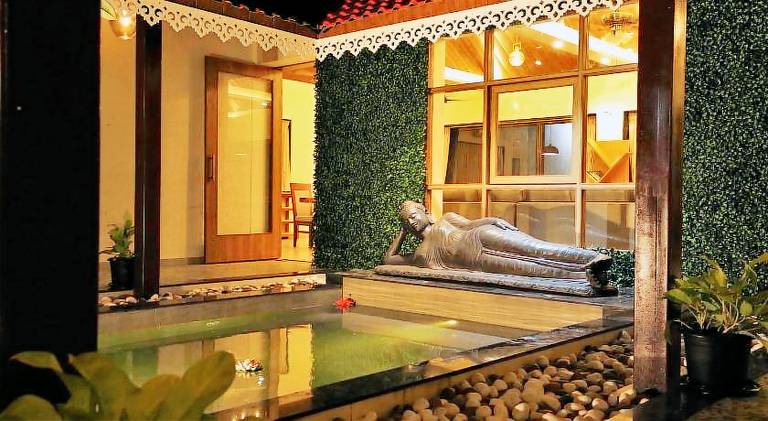 Villa with pool — photo 3