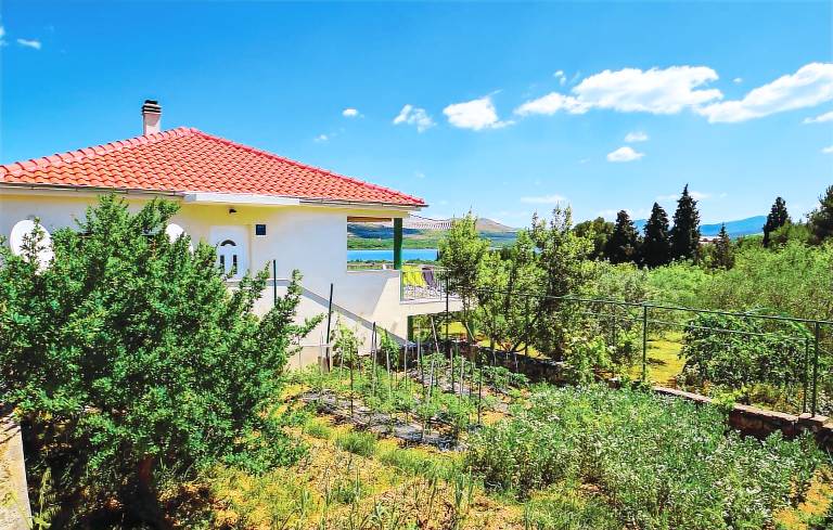 Apartma  Brodarica