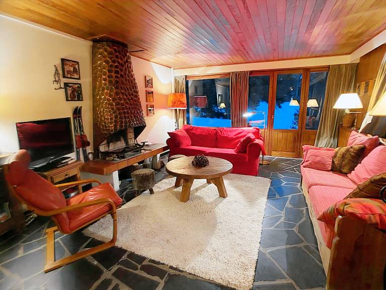 Fully equipped beautiful apartment with fast internet & terrace | Mountain view | Next to the ski | Pets allowed — photo 3