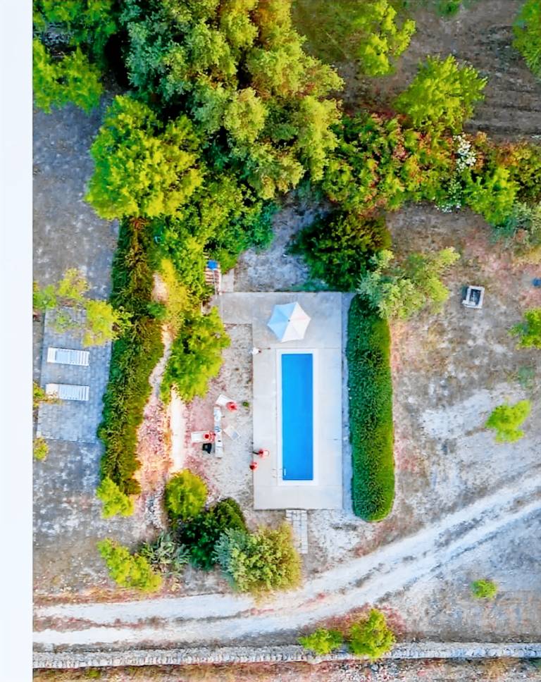 House with patio, yard & jacuzzi | Water view | Suitable for remote work — photo 4