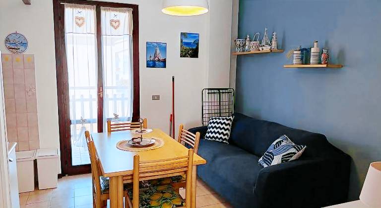 Rental apartment with 1 room for 3 persons in Sirolo