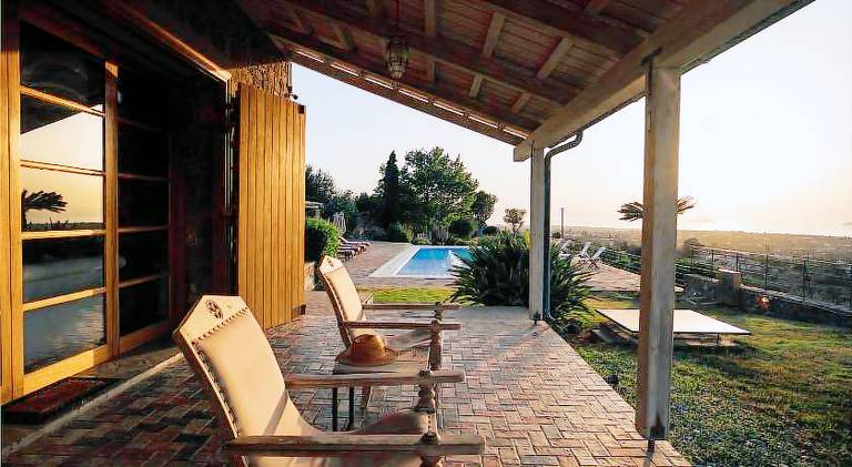 Fully equipped villa with terrace, private pool & BBQ | Good for workation | Pets allowed — photo 3