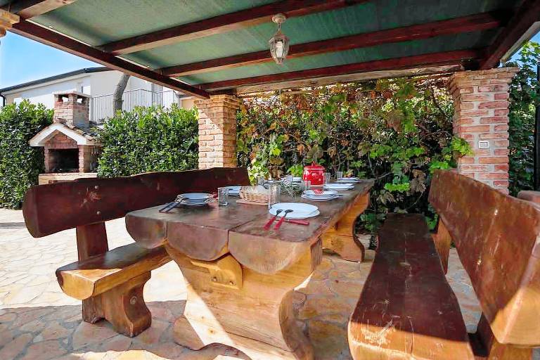 Lovely apartment with garden, patio & pool | Pets allowed — photo 5