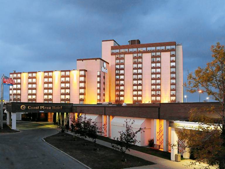 Best Western Premier Calgary Plaza Hotel & Conference Centre in Calgary, AB