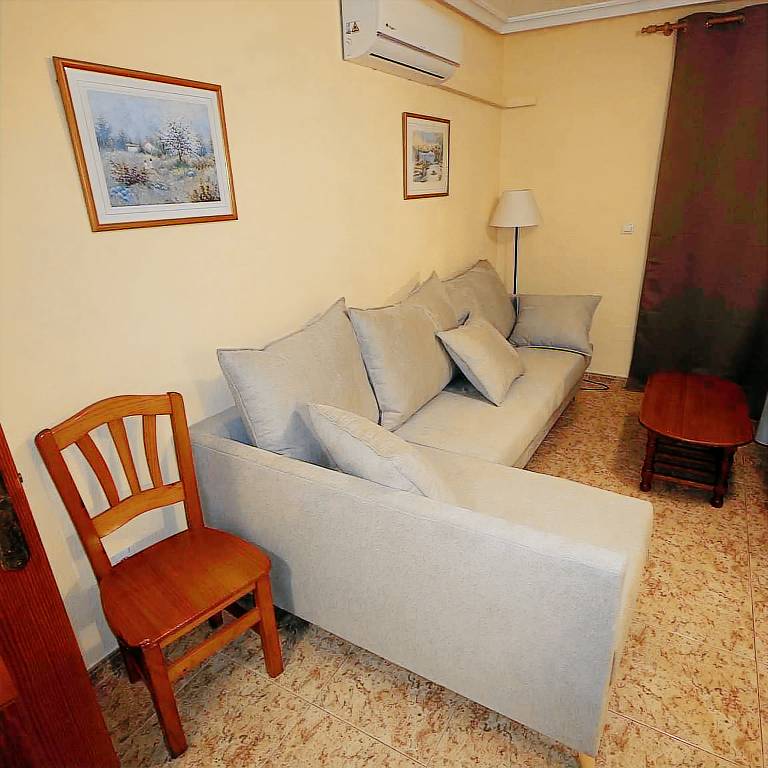 Holiday apartment with pool, garden & terrace — photo 2