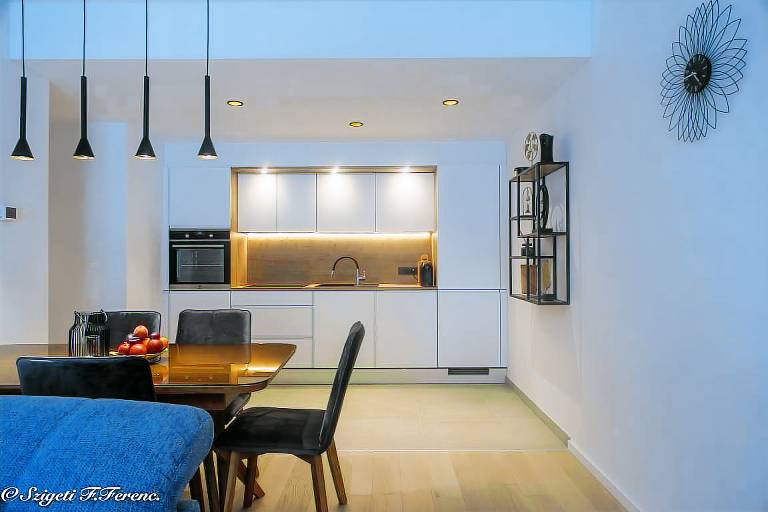 Apartment Sleeps 4 with Sea View in Rijeka
