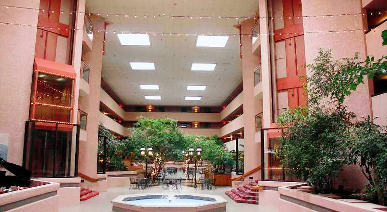Ramada by Wyndham Viscount Suites Tucson East — photo 3