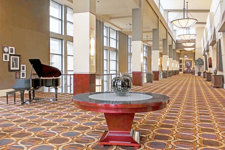 Sheraton Overland Park Hotel at the Convention Center — photo 4