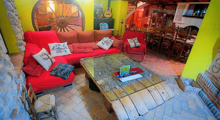 House with jacuzzi, terrace & pool | Suitable for remote work in León