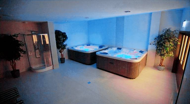 HotelJade-Ezüsthíd Hotel — photo 4