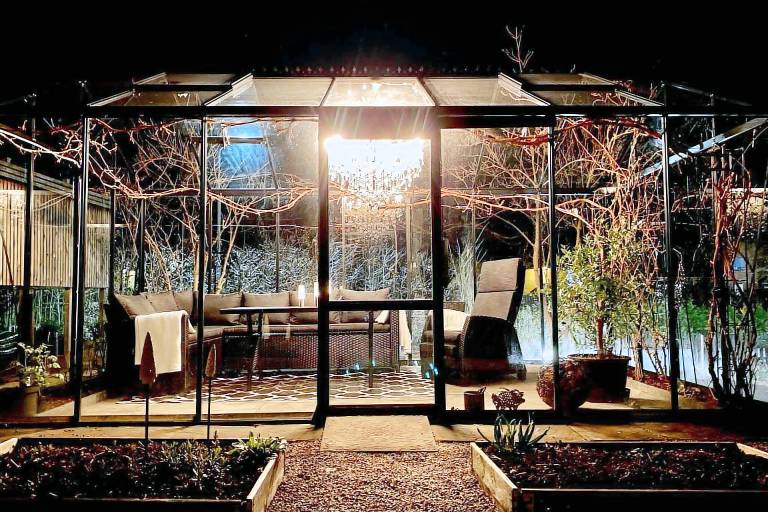 House with grill, yard & patio — photo 2