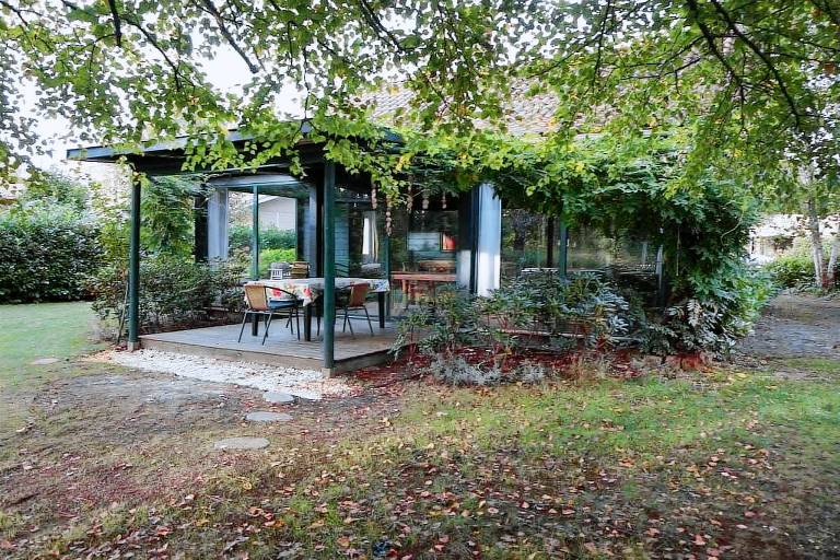Vacation home with terrace & yard — photo 5