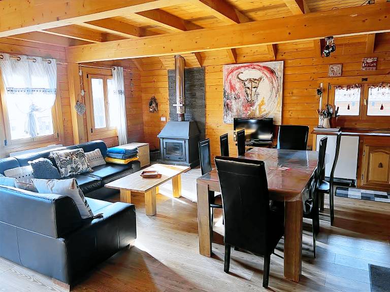 Chalet 'De Lucie et Lison' with Mountain View, Private Terrace and Wi-Fi — photo 5