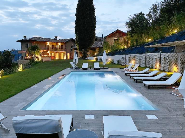 Villa  Canelli