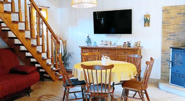 Charming vacation home | Pet-friendly — photo 3