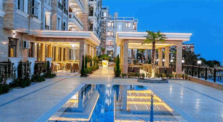 Onyx Beach Residence - Free Beach Access & Parking — photo 3