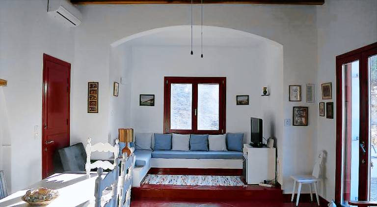 Wonderful vacation home with patio | Beach nearby | Pet-friendly — photo 3