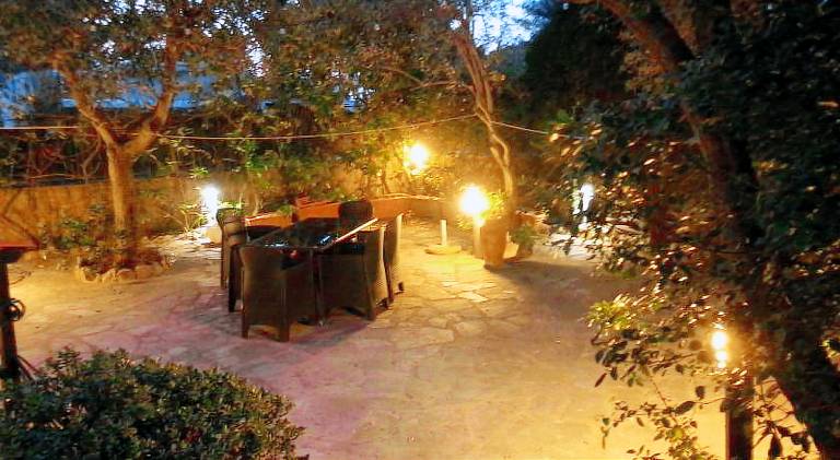 Apartment with garden, patio & heated pool — photo 3